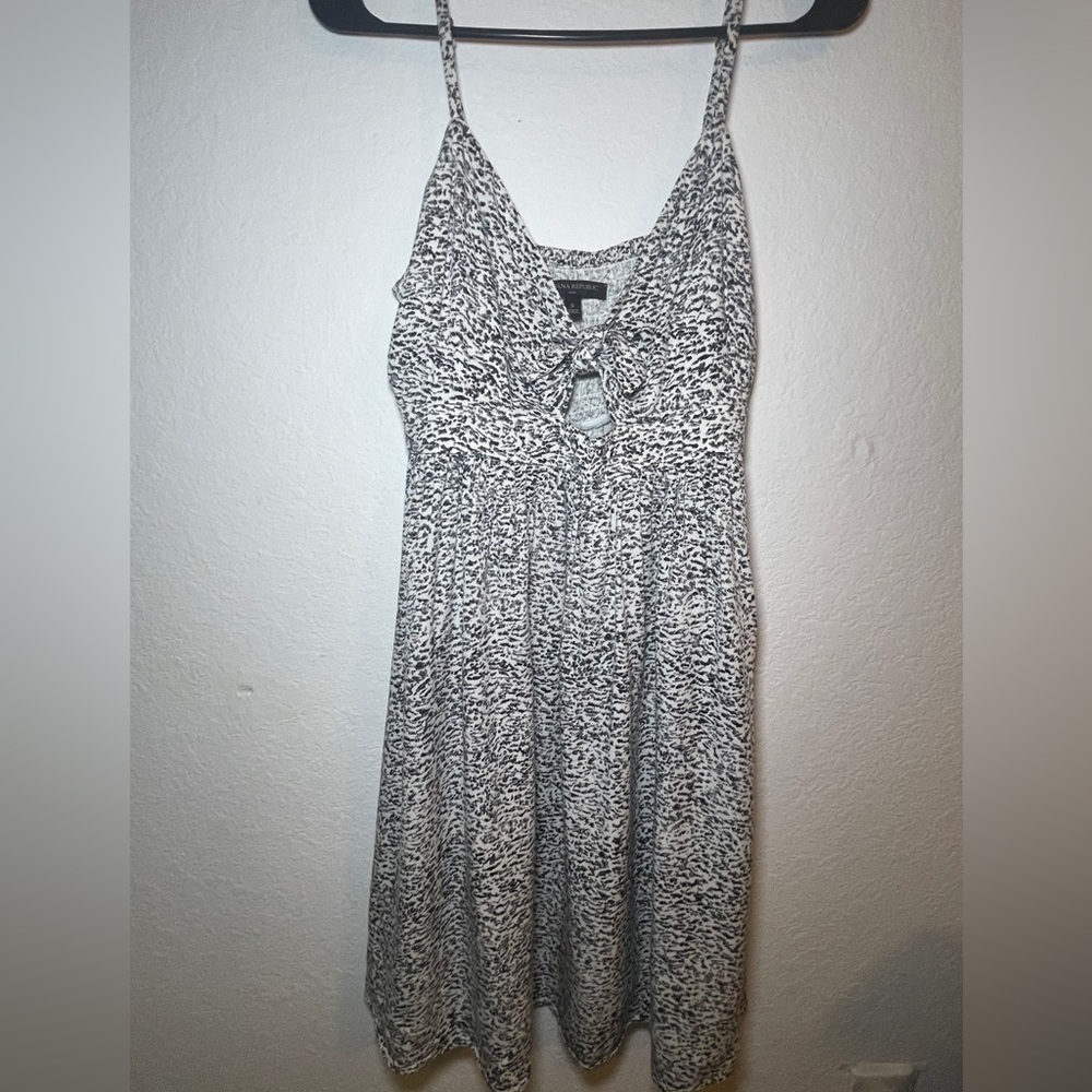 Banana Republic Women’s B&W Fit And Flare Mini Dress Size Small Cut Out Tie